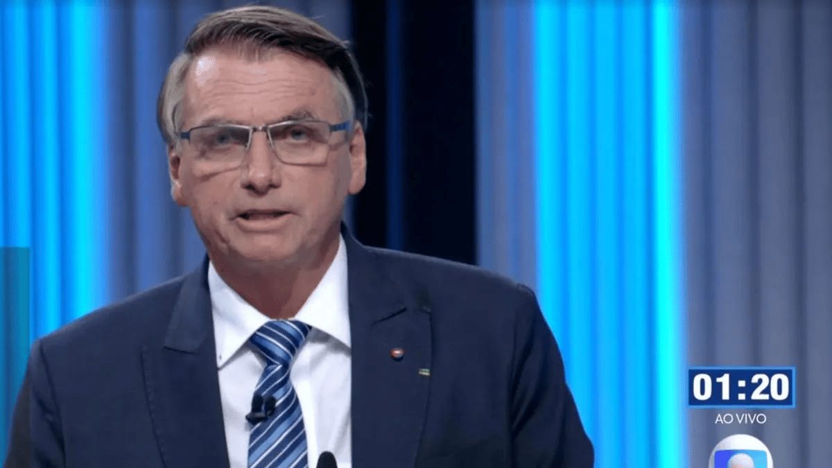 Bolsonaro diminui citações ao Auxílio Brasil em novo debate