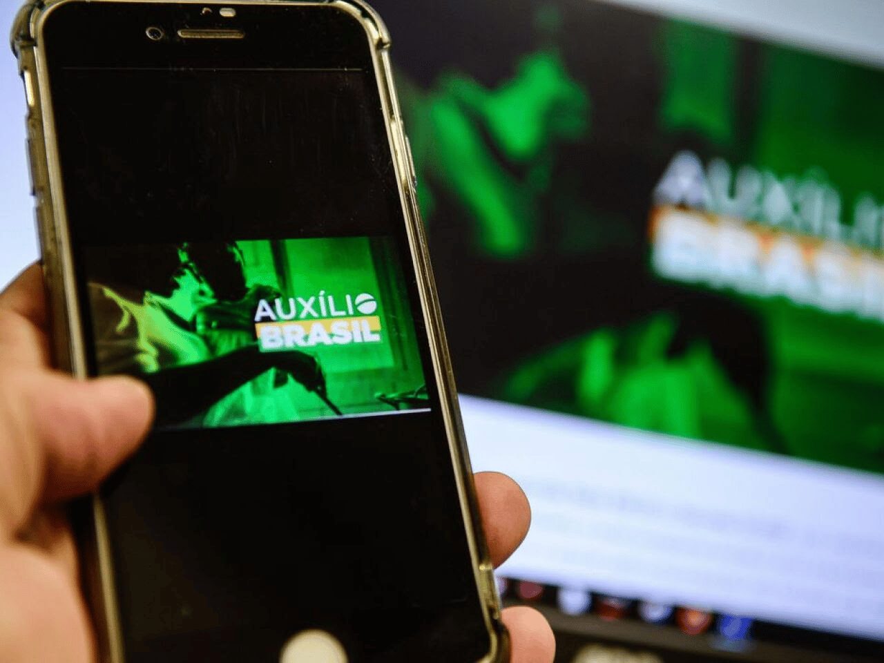 Projeto prevê mudança no nome do Auxílio Brasil