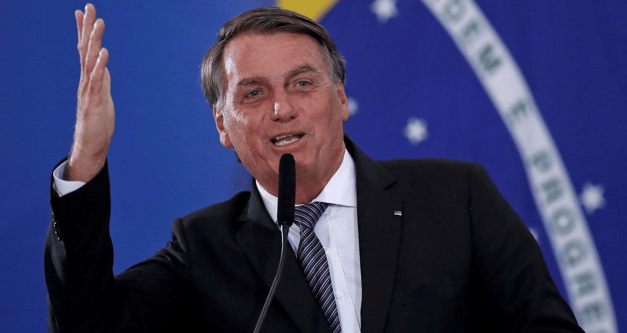 Bolsonaro fala em taxar lucros para bancar Auxílio