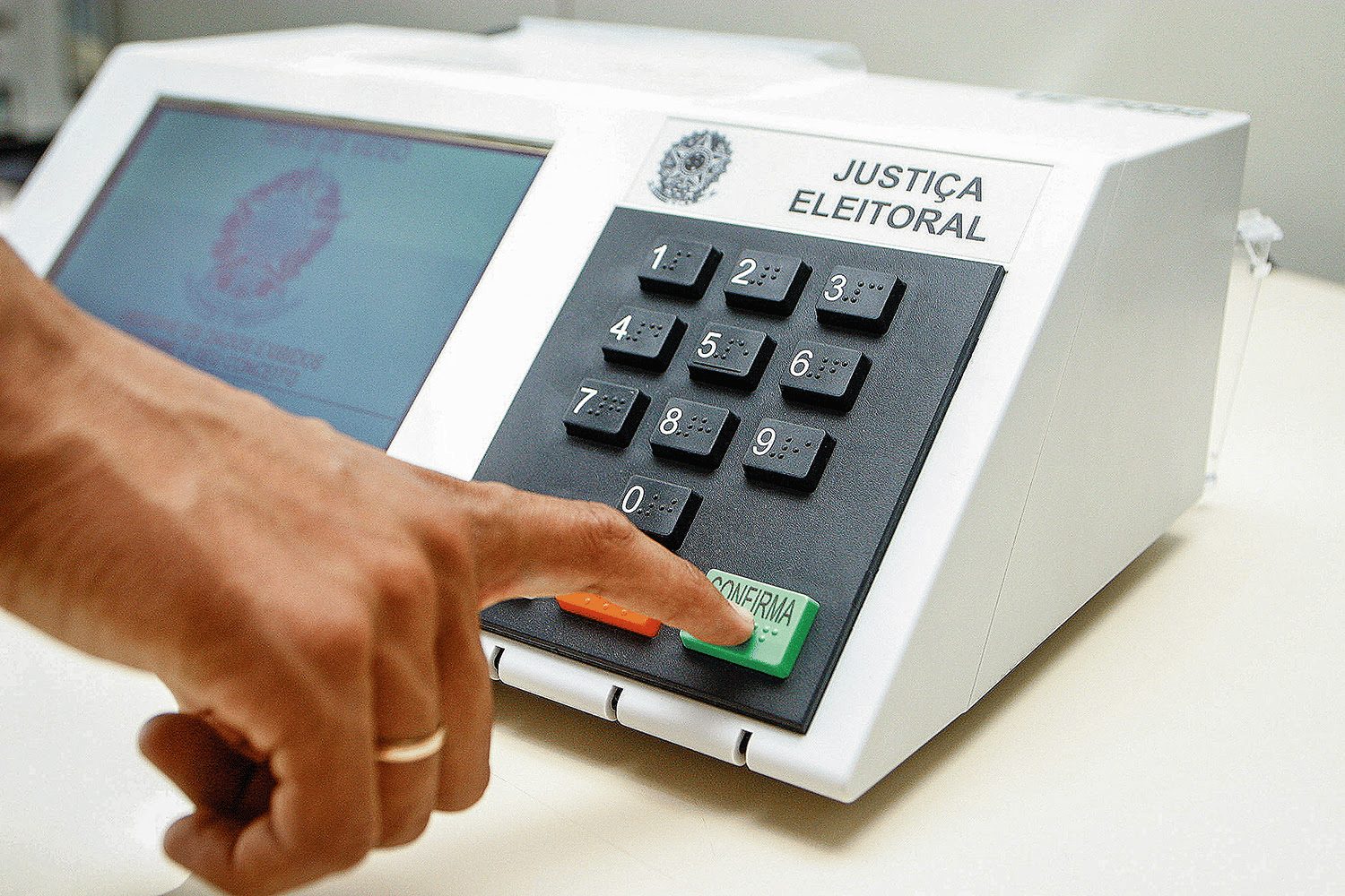 Voto nas eleições pode servir como prova de vida do INSS
