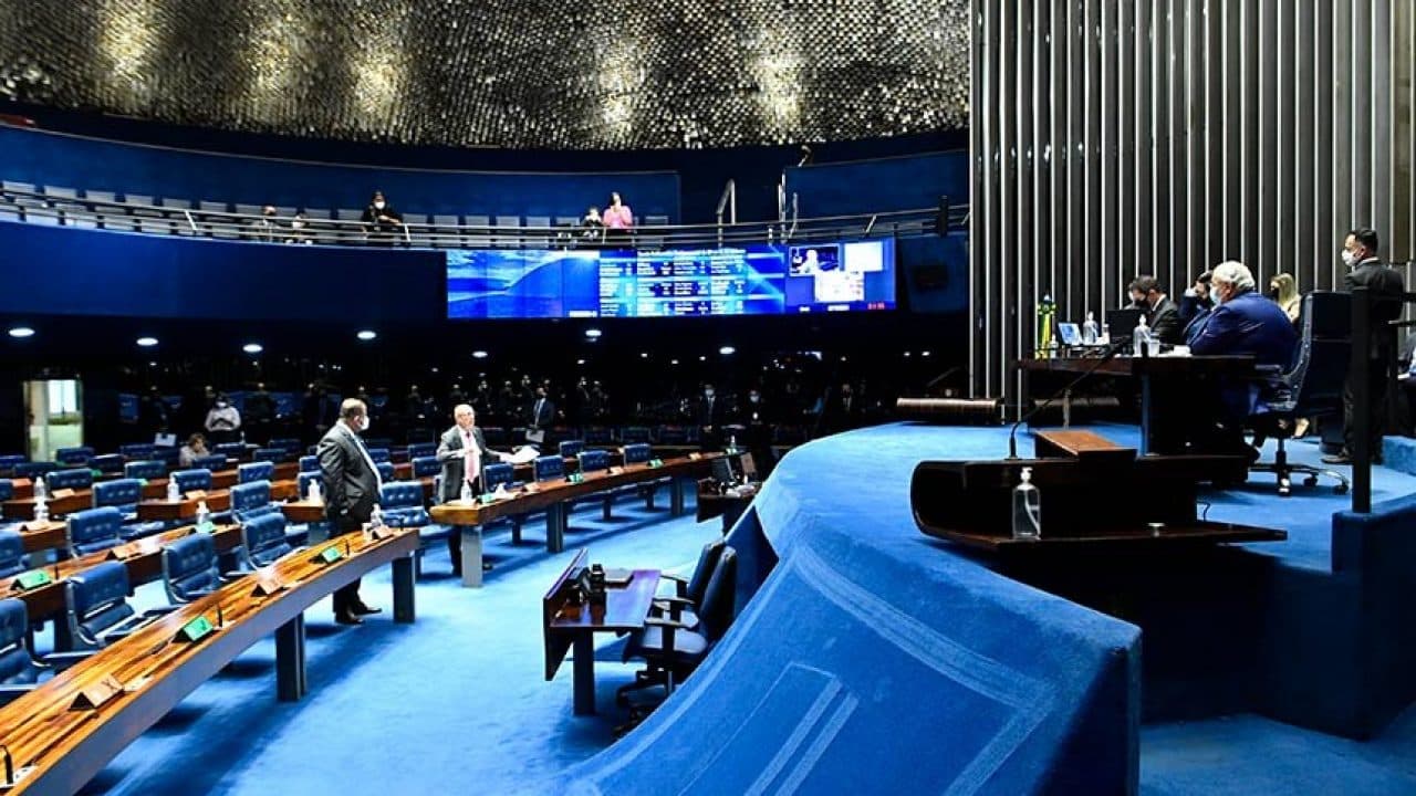 Avança projeto que aumenta limites de faturamento do MEI