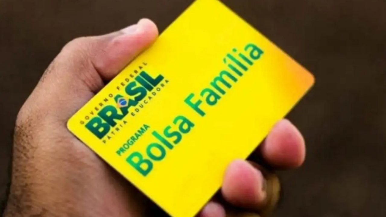 Quem estava no Auxílio Brasil está garantido no Bolsa Família?