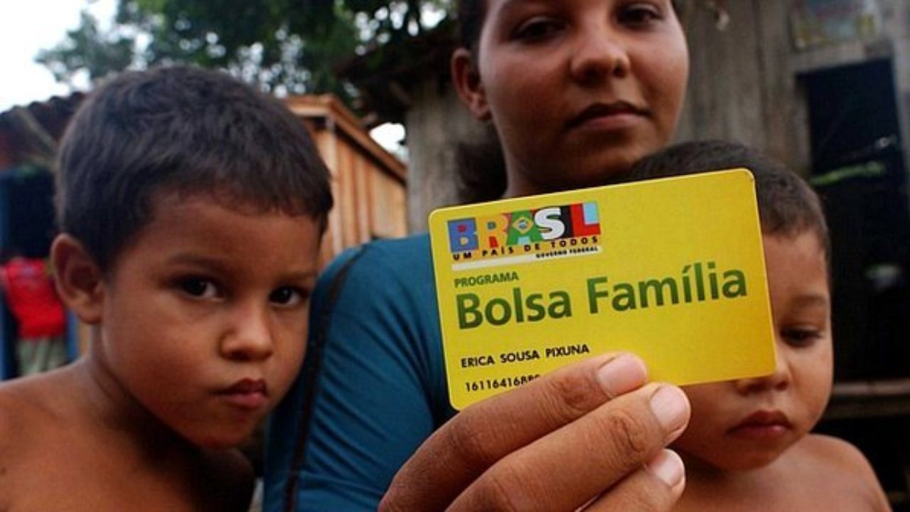 Bolsa Família: Governo fará pagamentos antecipados em março?