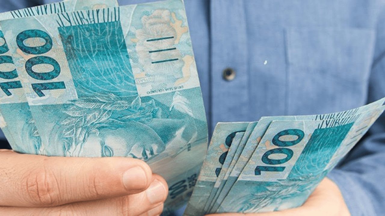 INSS paga 13° e aposentadoria nesta terça (6). Veja quem pode!!
