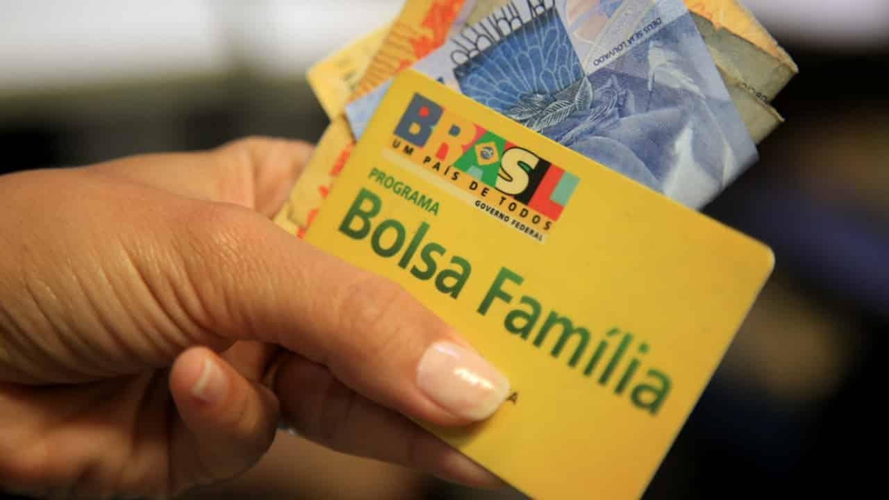 Bolsa Família: Pagamentos começam no dia 14 com valor adicional!!