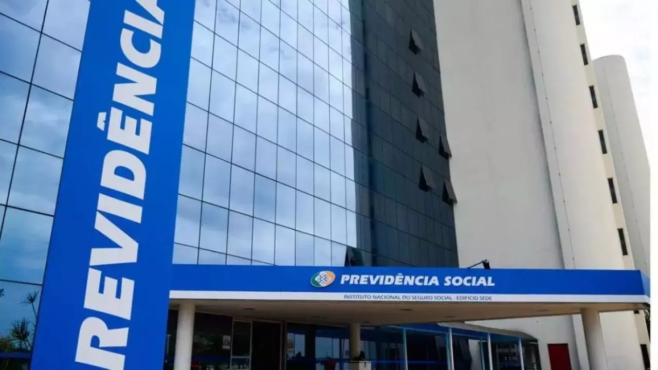 INSS: O que diz o Ministério sobre a antecipação do 13º salário