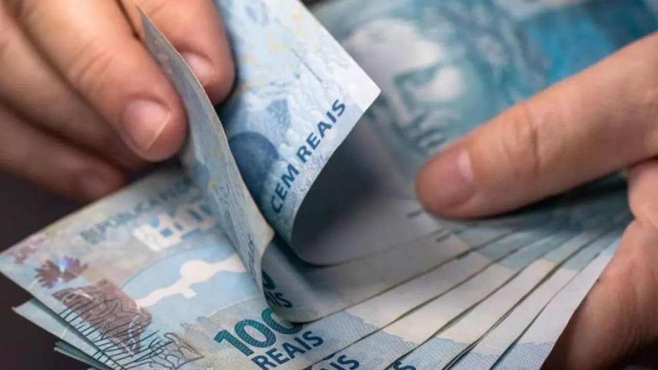 INSS: quem ganha acima do mínimo recebe nesta segunda (02). Confira!