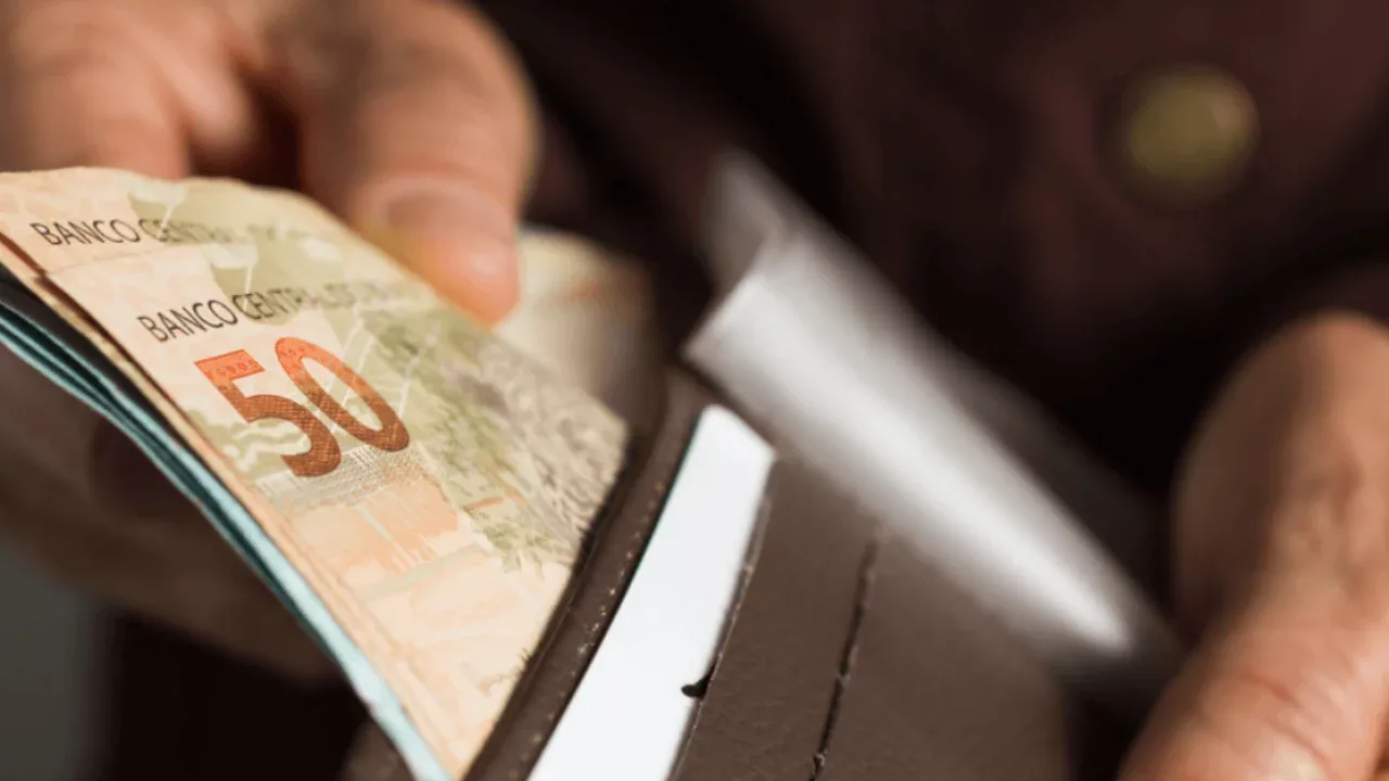 Novo aumento de 9% no salário mínimo é analisado