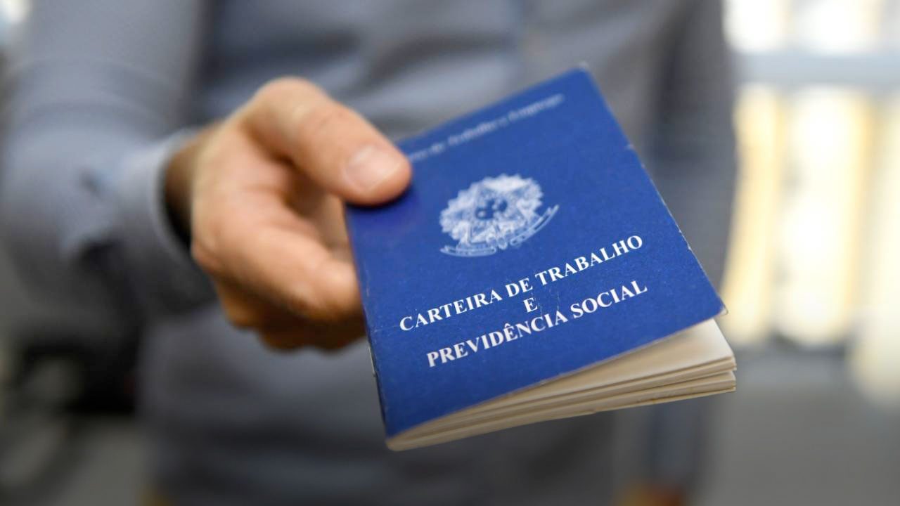 13º salário será antecipado para novo grupo de trabalhadores. Confira