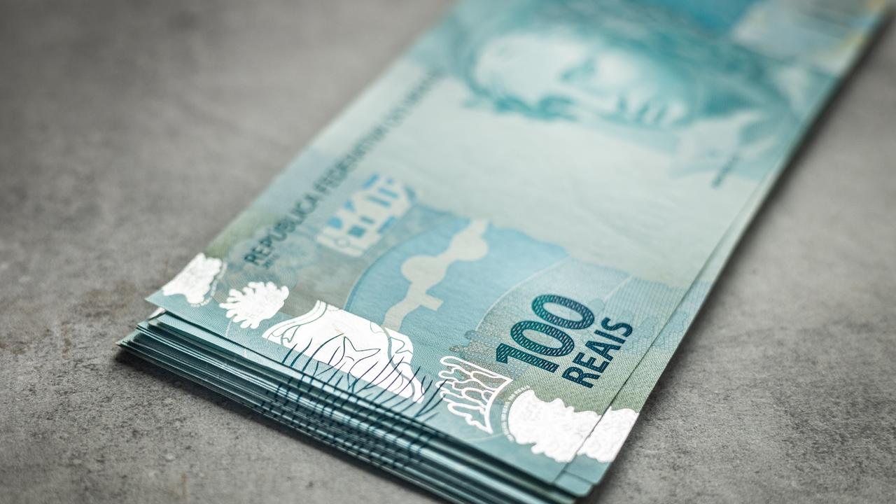 Assumir função temporária dá direito ao salário substituição. Saiba mais aqui!