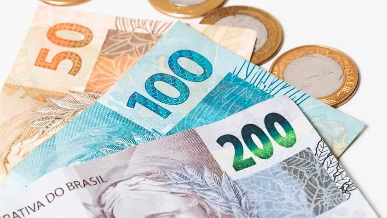 RS tem salário mínimo de até R$ 1.994,56