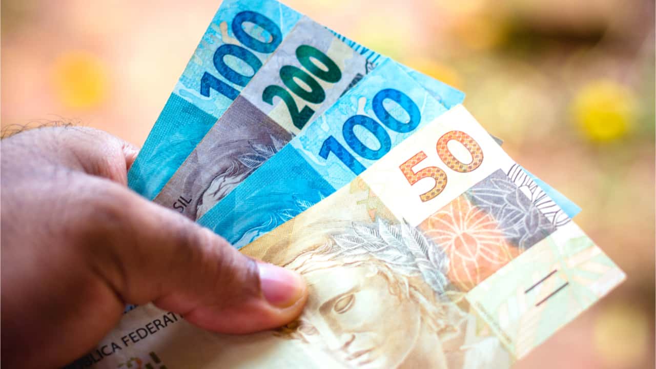 Salário mínimo de São Paulo bate piso nacional