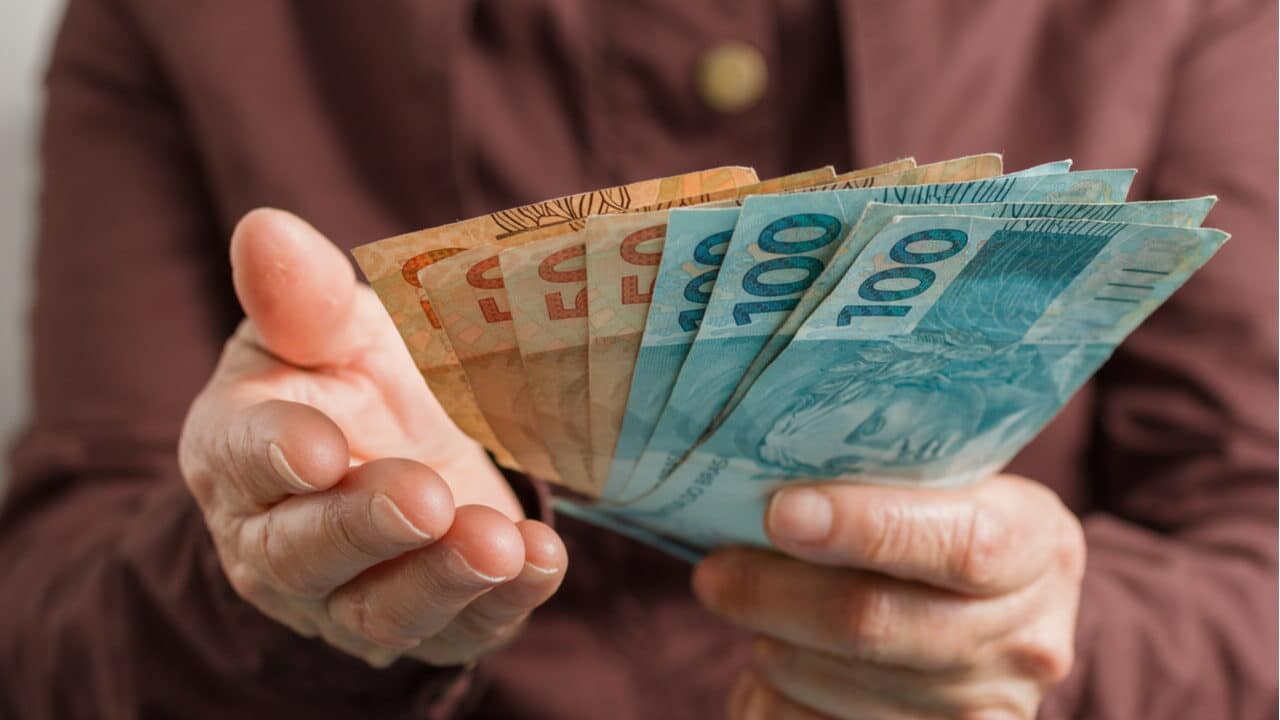 Aumento do salário mínimo: Projeção é de R$ 1.502,00