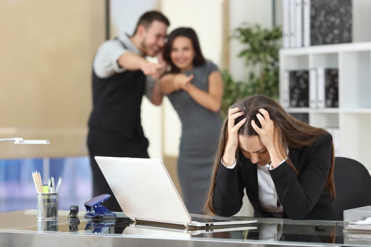 Como lidar com o bullying no ambiente de trabalho?