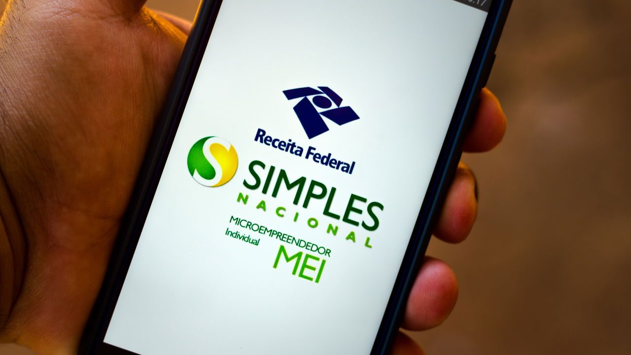 Projeto pode estender prazo para MEIs e EPPs quitarem dívidas do Simples