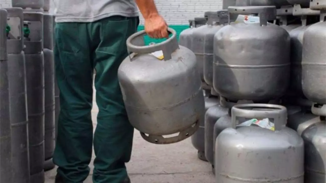 Auxílio-gás começa a ser pago