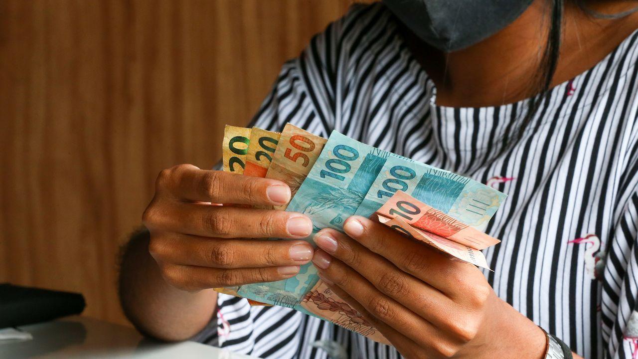 Importante prefeitura anuncia data de liberação do 13º salário; veja quem recebe