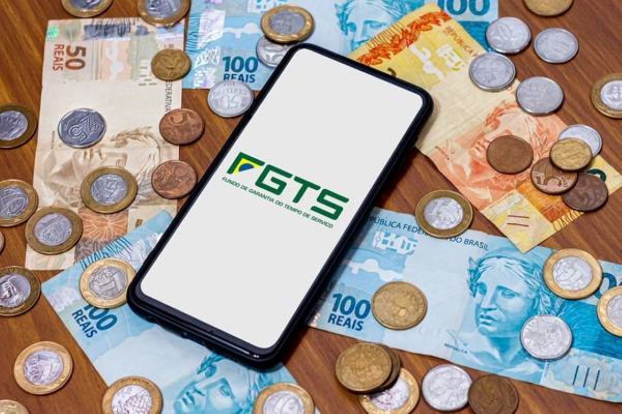 Nascidos em fevereiro já podem resgatar o saque-aniversário do FGTS
