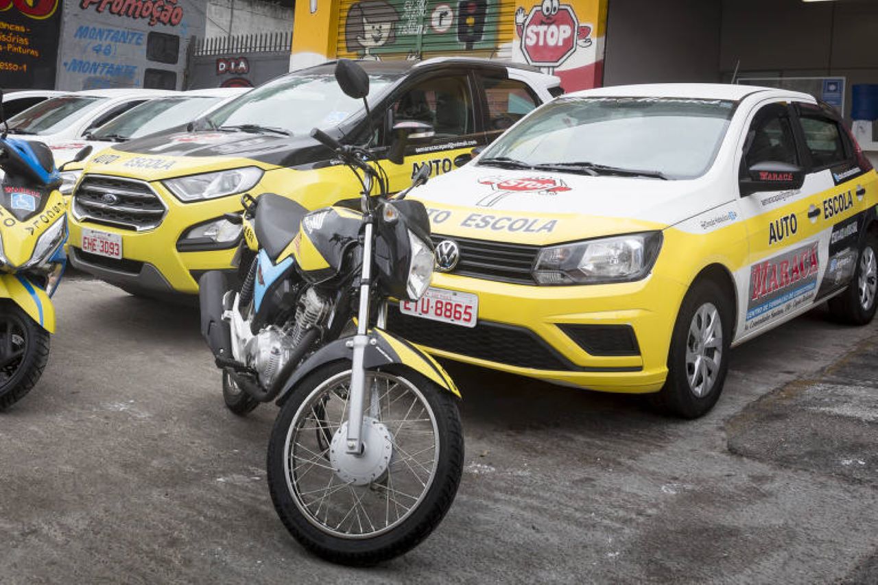 CNH: veja as estimativas de custo para tirar a carteira sem autoescola