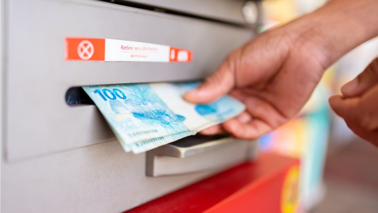 Imposto de Renda: Receita paga HOJE R$ 592 milhões de restituição