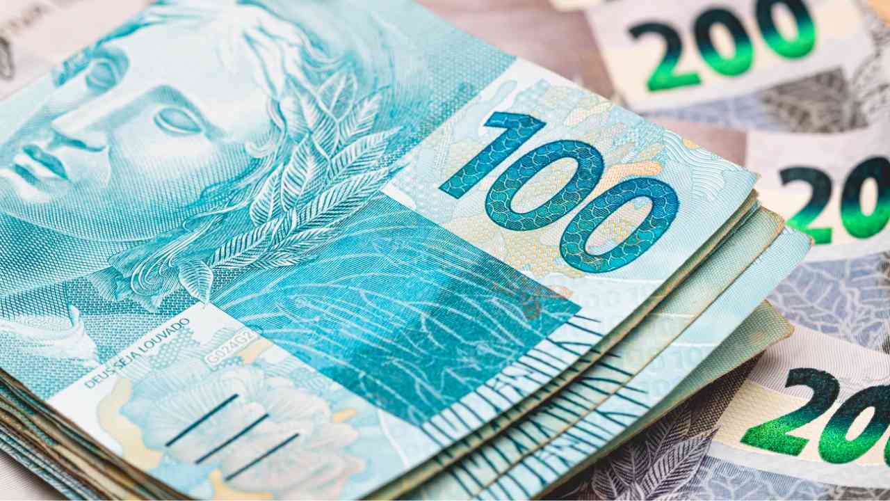 PIS 2026: Entenda a regra que exclui a categoria doméstica do benefício