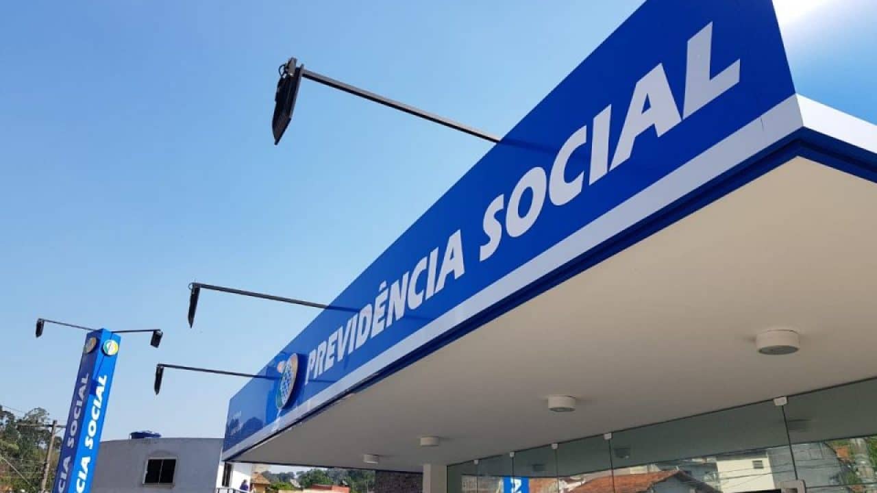 Prova de vida: INSS faz alerta de golpes