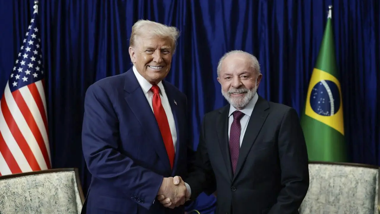 INSS: Foto de Lula com Trump causa confusão e sessão vira palco de bate-boca na CPMI
