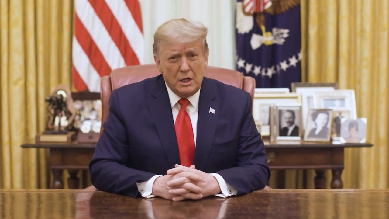 Trump processa IRS por vazamento de impostos; entenda
