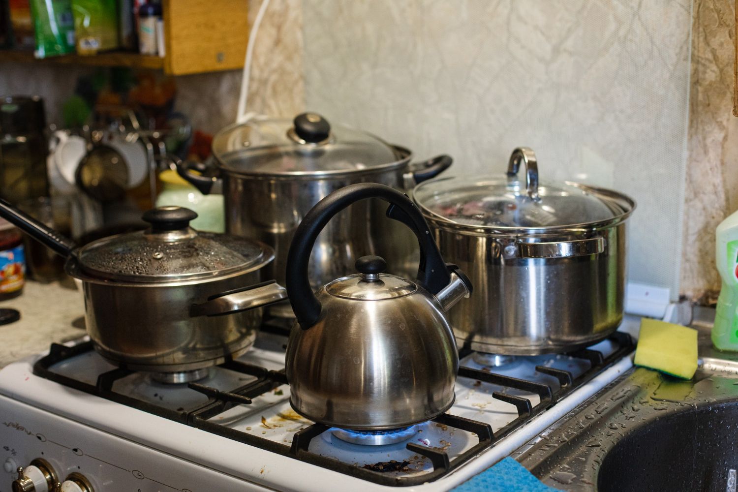 Auxílio para comprar gás de cozinha tem apoio de 93% dos brasileiros, aponta pesquisa